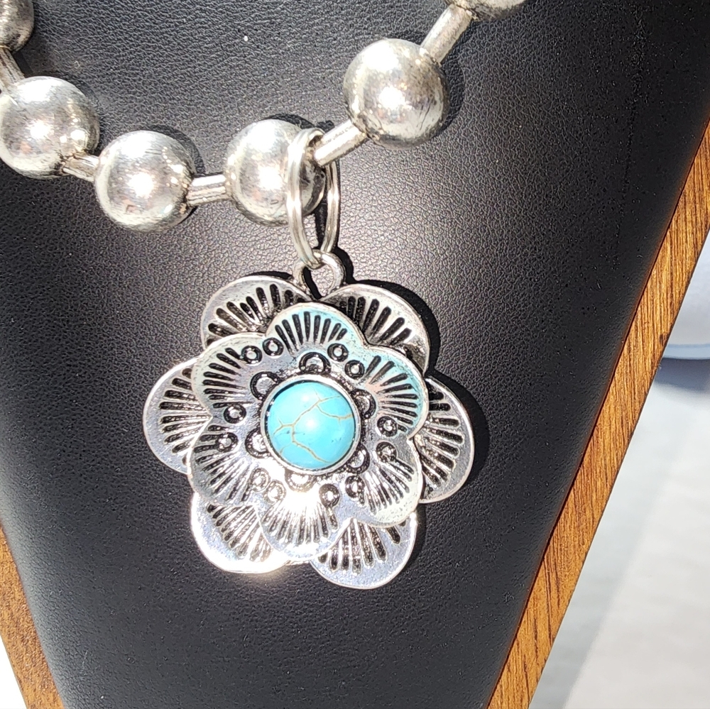 Turquoise Bloom Pendant Necklace